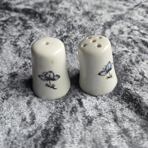 Vintage Dainty Floral Ceramic Salt and Pepper Shakers - Japan